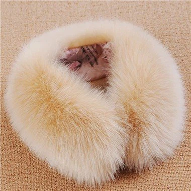 צווארון פרווה מזויף למעיל